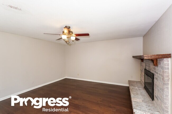 Building Photo - 3009 Joymeadow Dr