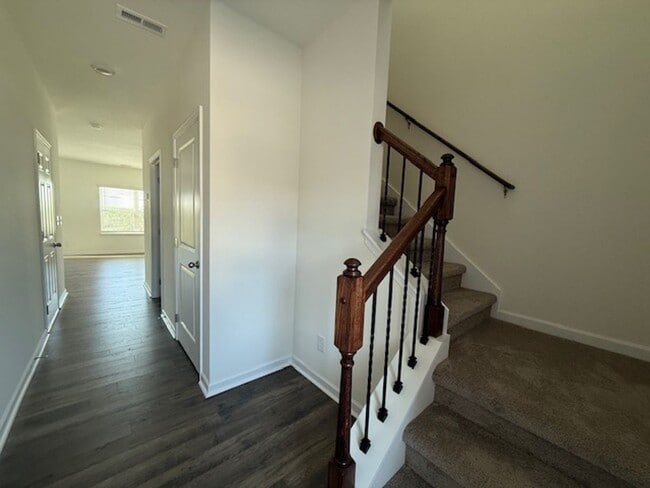 Building Photo - ?Brand New Townhome – Stylish, Modern & Cl...