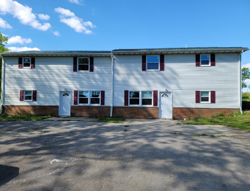 111 Camp Ground Rd Unit 4, Harrisville, PA 16038 Apartment for Rent in Harrisville, PA