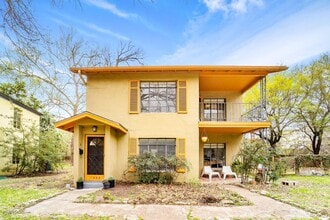 Building Photo - 1303 Kirkwood Rd