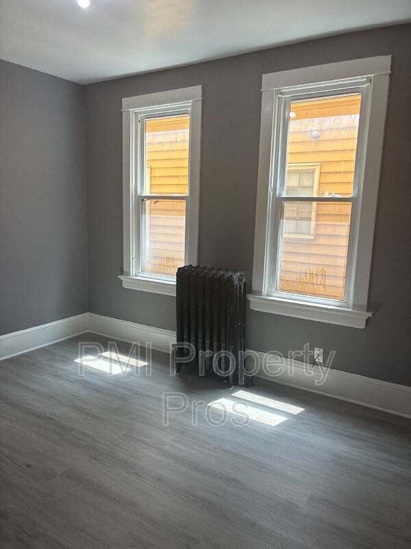 Foto del edificio - 1562 S 7th St