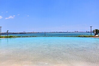 Building Photo - 480 NE 31st St