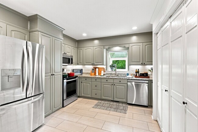 Foto del edificio - 3901 Quail Hollow Dr