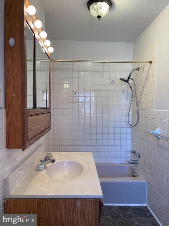 Foto del edificio - 1128 N 6th St