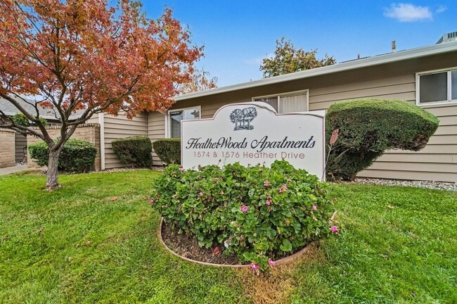 Foto del edificio - Heatherwoods Apartments