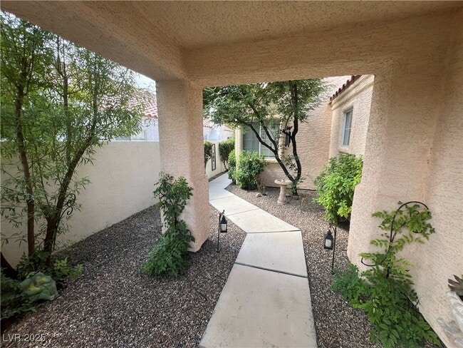 Building Photo - 9353 Buckhaven Dr