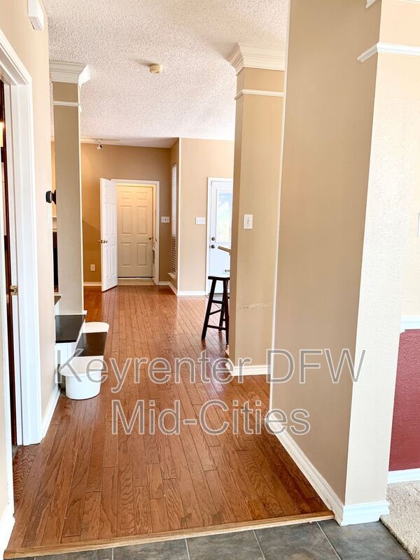 Foto del edificio - 8702 Saddlehorn Dr
