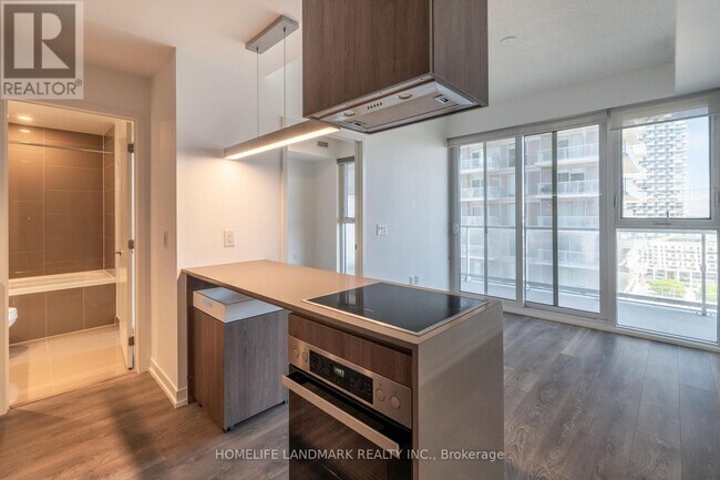 Photo du bâtiment - 15-1515 Lower Jarvis St