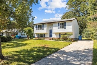 Building Photo - 7120 Clear Crossing Ln