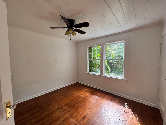 Building Photo - 200 Park Ave