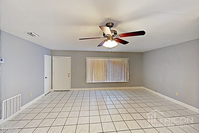Building Photo - 2921 NW 189th St