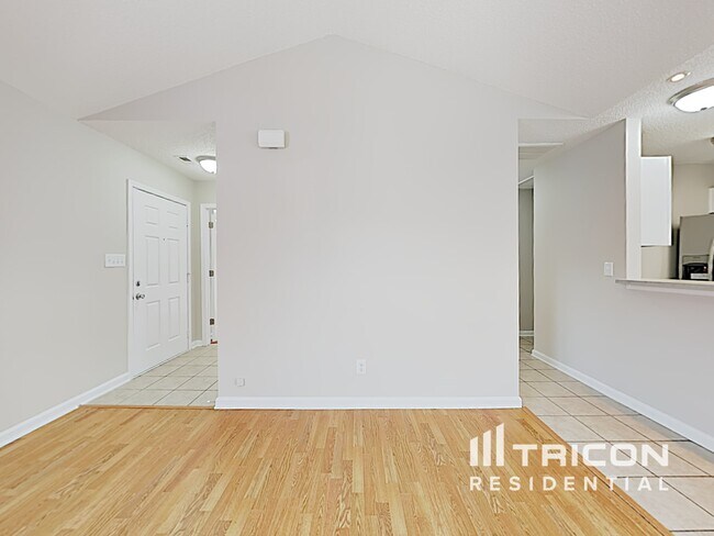 Foto del edificio - 107 Everett Park Dr