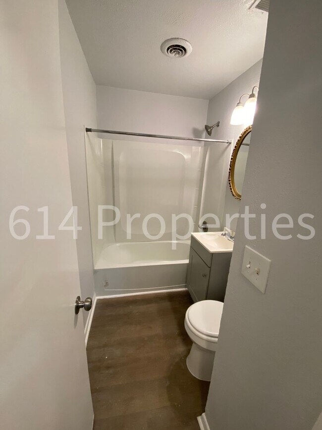 Foto del edificio - 4960 N Trenton Ave