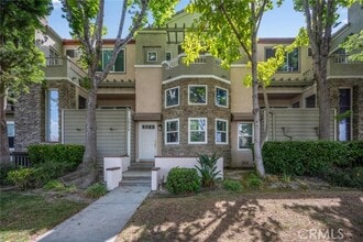Building Photo - 10770 Chestnut St