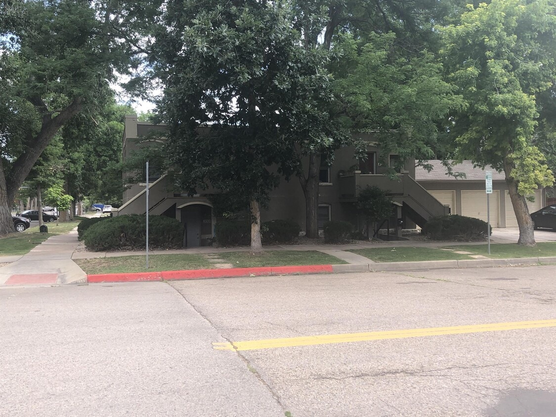 Primary Photo - 332 W Myrtle St