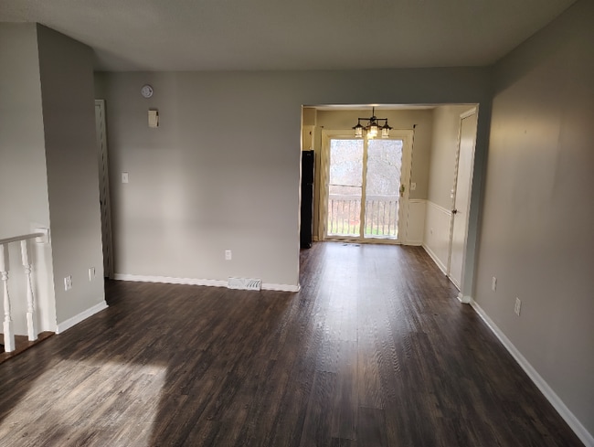 Foto del edificio - 2634 Randall Ave NW