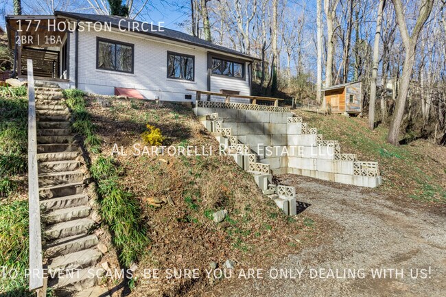 Building Photo - Pet friendly & private Montford Cottage In...