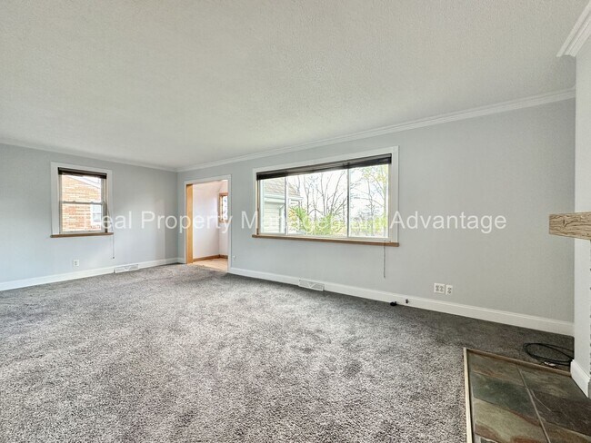 Foto del edificio - Charming Royal Oak Rental – Walkable to Wo...