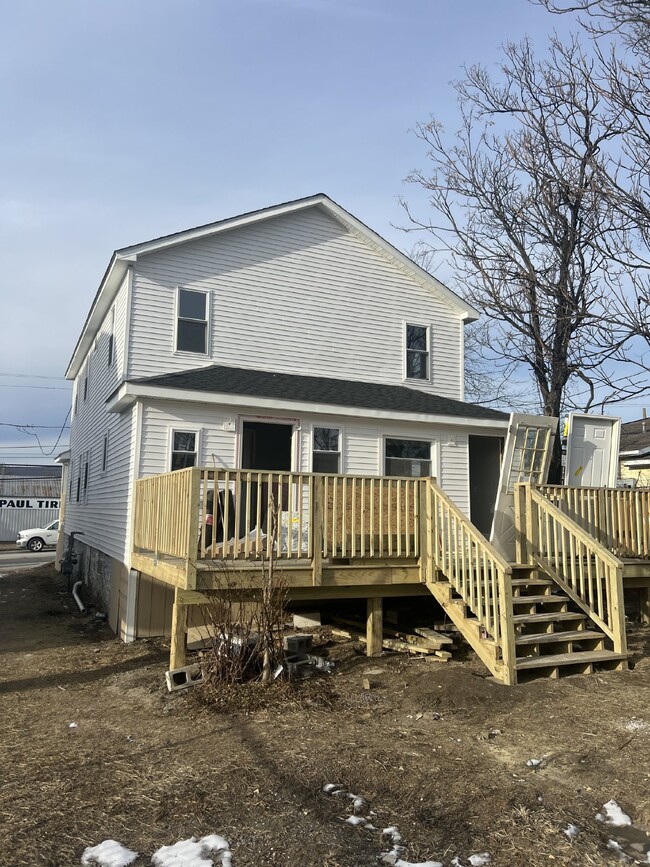 Building Photo - NEWLY RENOVATED APARTMENT HOMES Moosic, PA