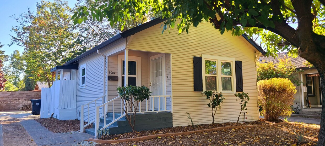 Foto principal - Very Cute Newly Renovated Single-Family Ho...