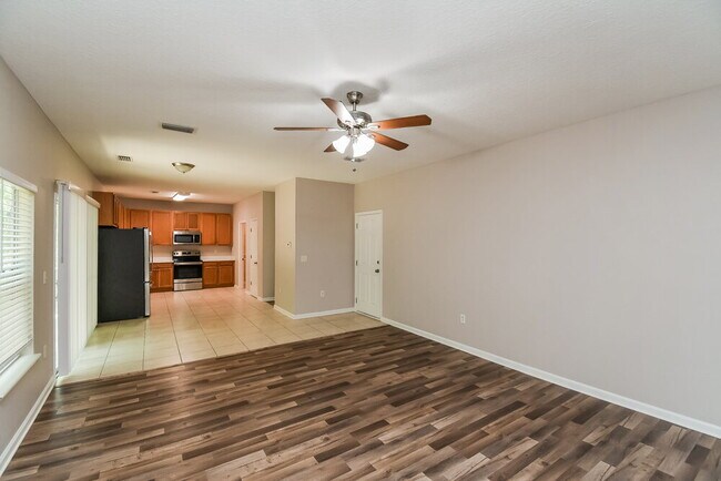 Foto del edificio - 7242 Rampart Ridge Cir W