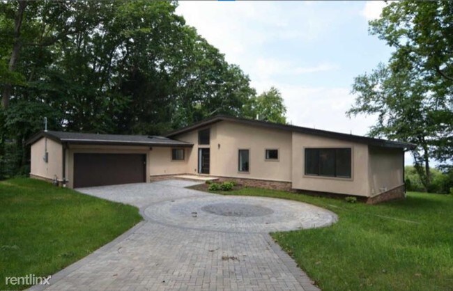Building Photo - 2 br, 2 bath House - 1 Ballinswood Rd