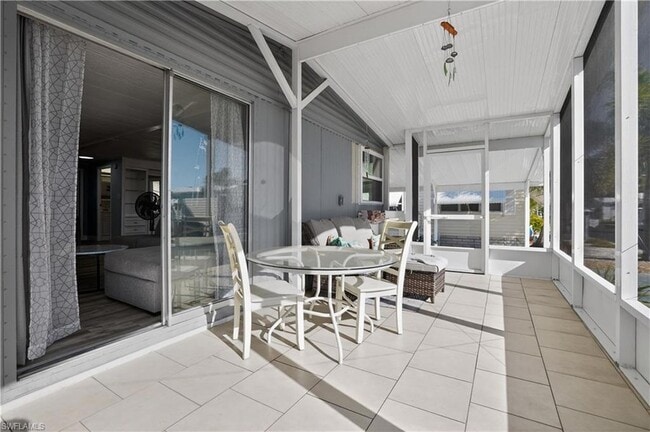 Foto del edificio - 125 Kim Dr