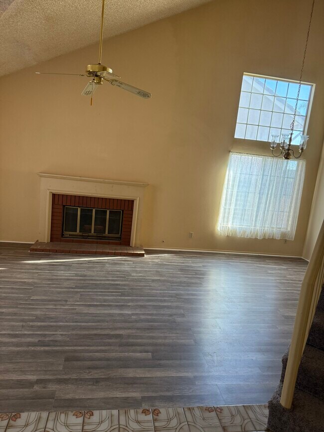 Building Photo - 12025 Heritage Dr