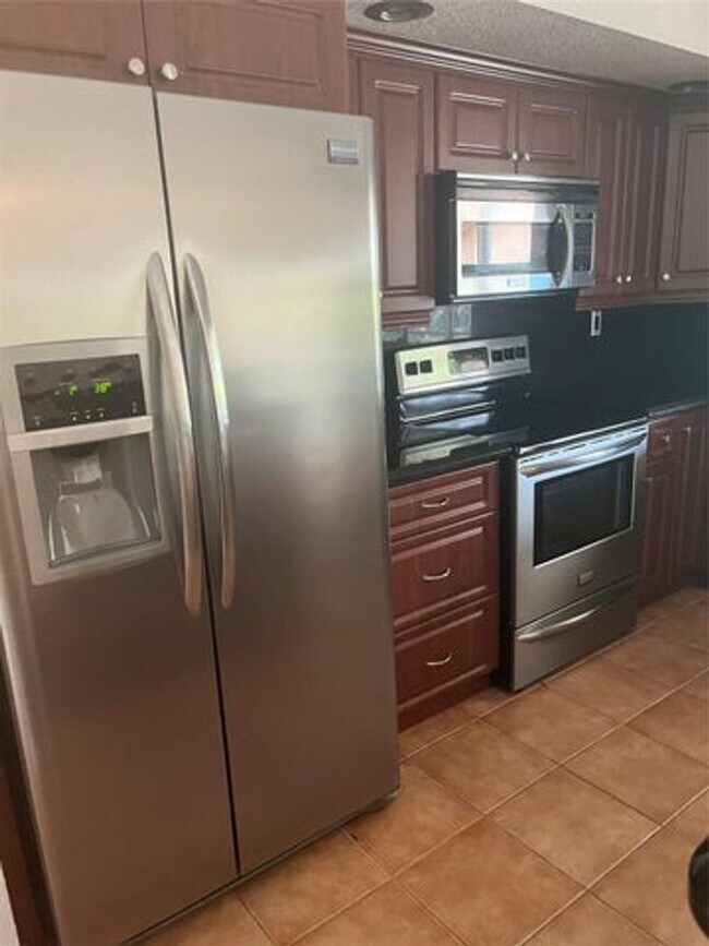 Foto del edificio - 10734 NW 17th Manor