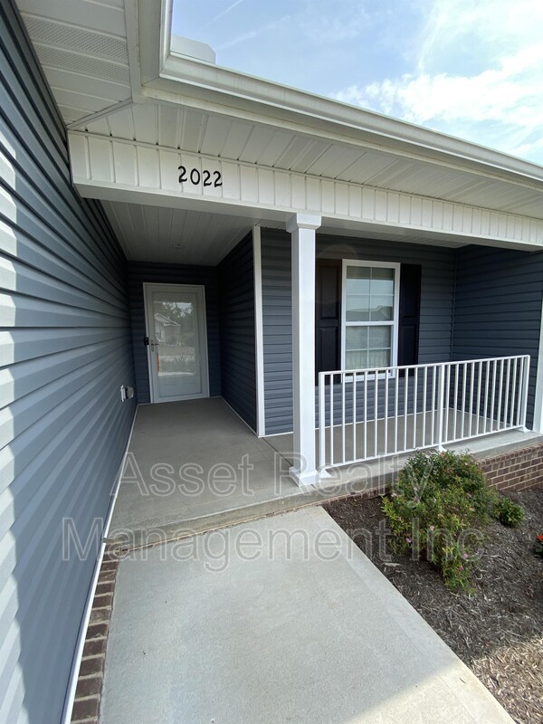 Foto del edificio - 2022 Bluebonnet Drive