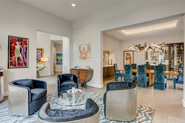 Foto del edificio - 4806 Wedgewood Dr