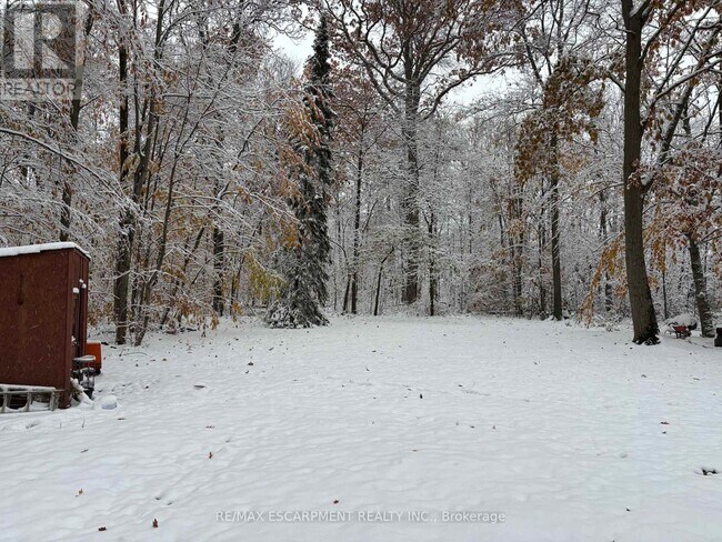 Photo du bâtiment - 3431 Bethesda Rd