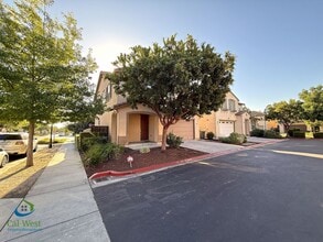 Building Photo - 110 Lusitano Way