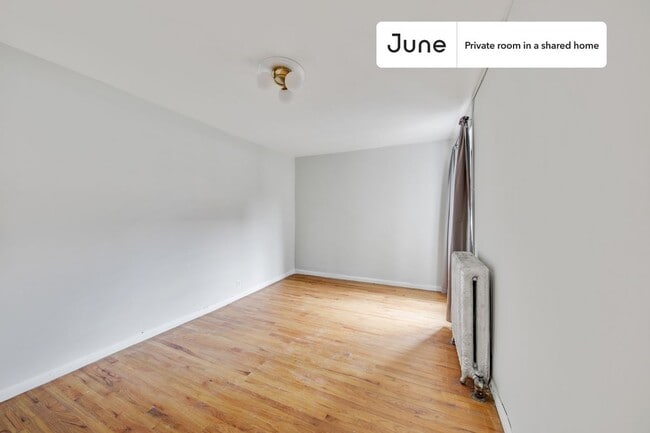 Foto del edificio - Room in Shared 3 bed/1 bath home