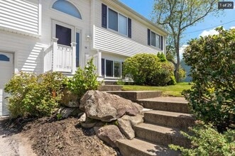 Building Photo - 14 Lakeview Dr
