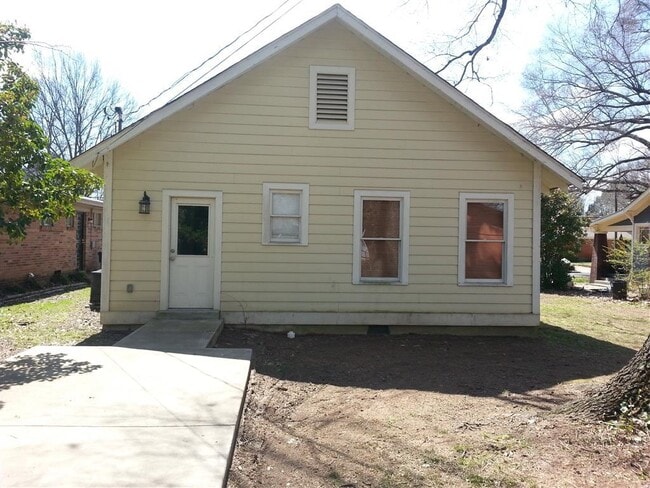 Building Photo - 3566 Carnes Ave