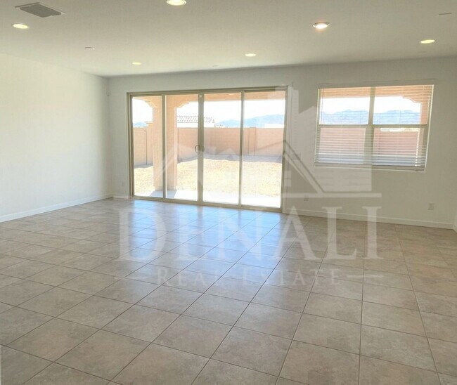 Foto del edificio - 4622 N 192nd Ln