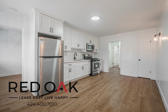 Building Photo - 340 W 87th St