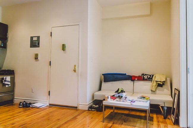 Foto del edificio - 228 E 84th St