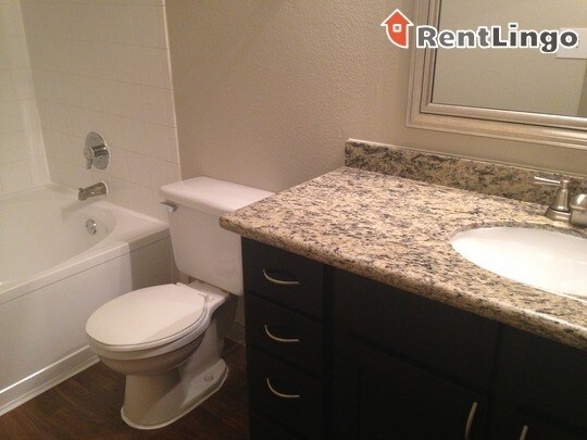 Foto del edificio - 101 Hollow Tree Ln