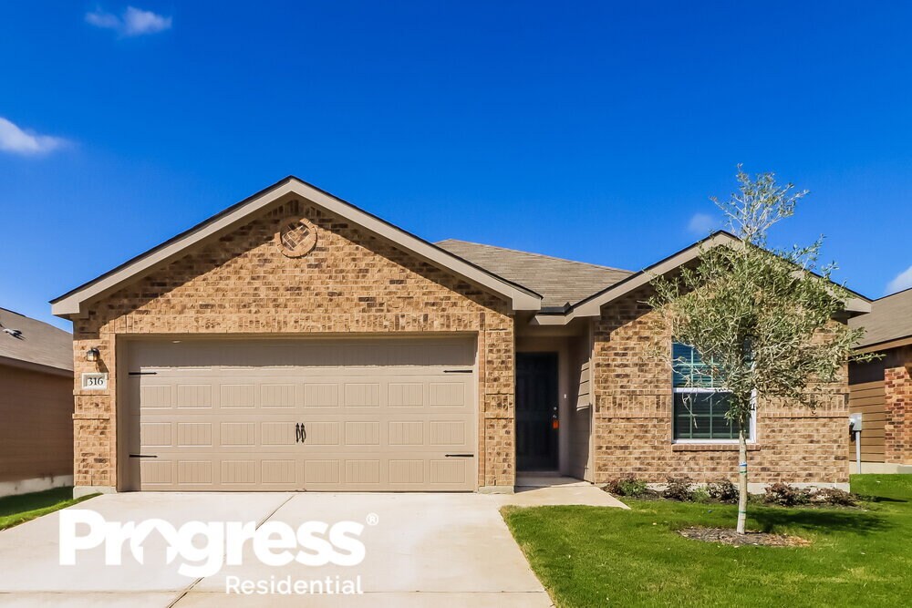 316 Sunnymeade Ln, Jarrell, TX 76537 House Rental in Jarrell, TX