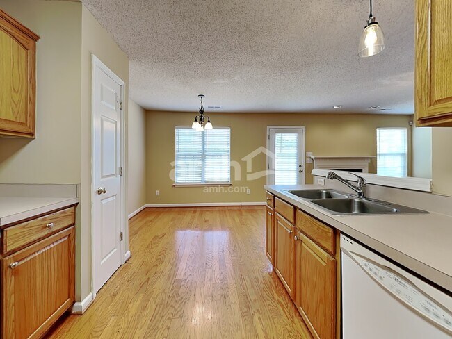 Foto del edificio - 273 Stone Meadow Ct