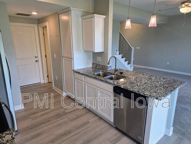 Building Photo - 9643 Turnpoint Dr