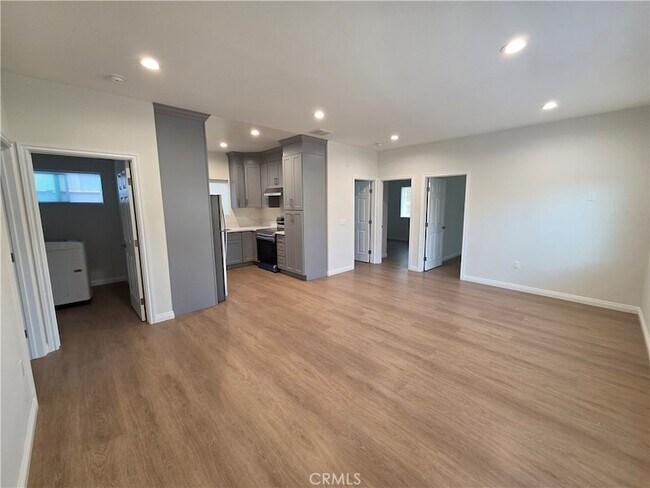 Building Photo - 121 N Baymar Ave