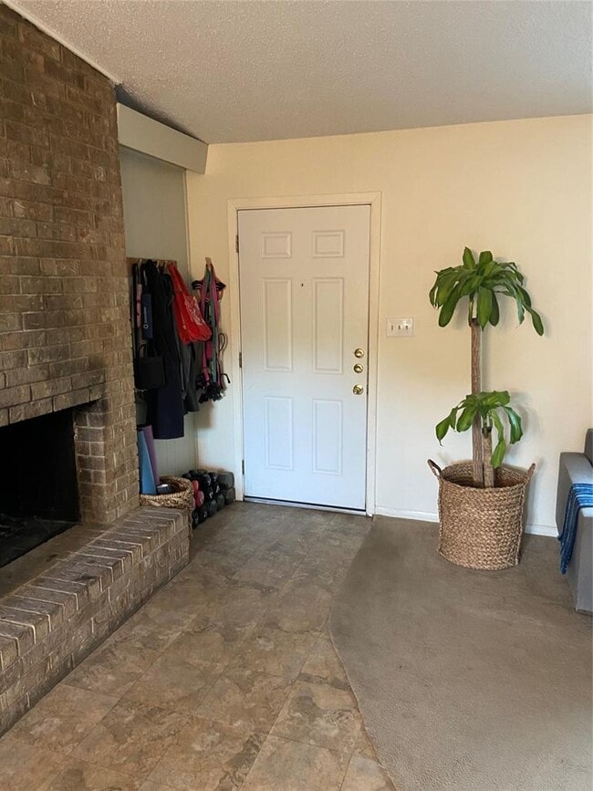 Building Photo - 2102 Ann Arbor Ave