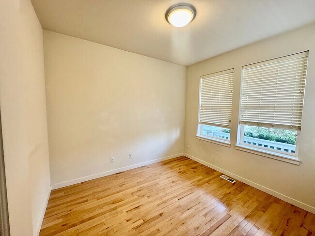 Foto del edificio - 2107 240th Ave SE