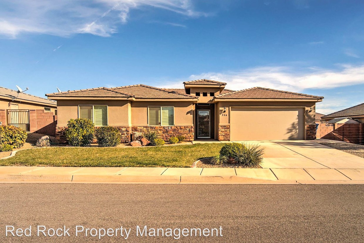 Primary Photo - 986 Camel Springs Dr