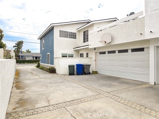Building Photo - 2121 Gates Ave
