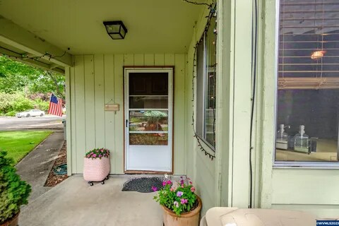 Foto del edificio - 262 SW River Dr