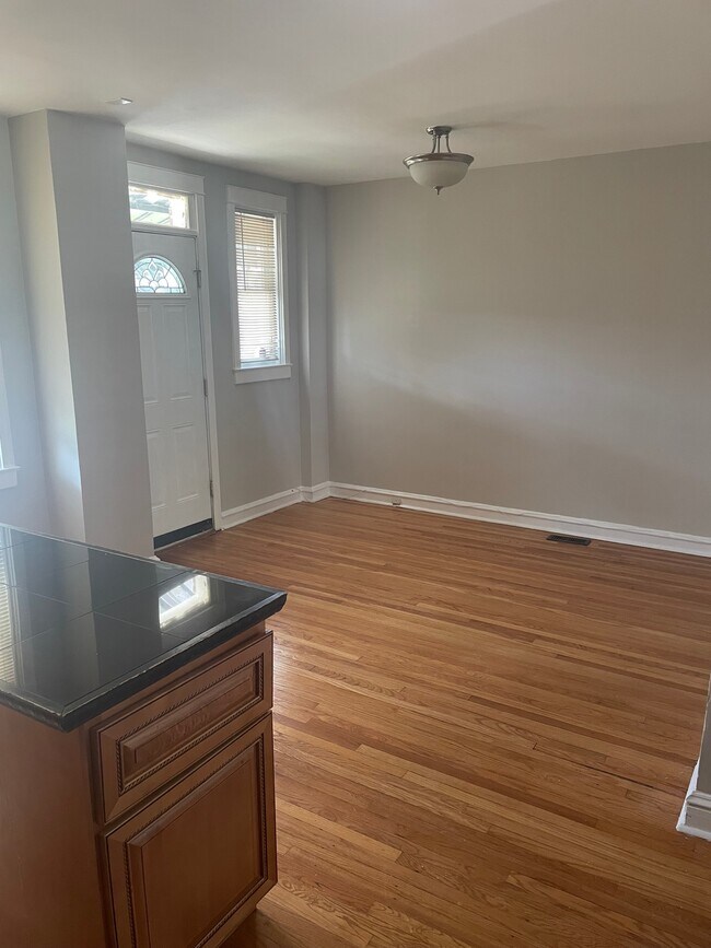 Building Photo - 3623 Elmley Ave